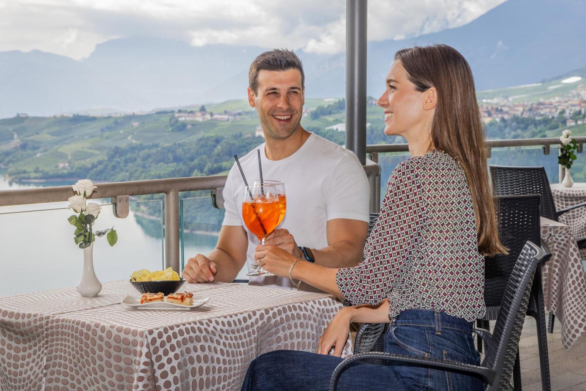 Viridis Hotel Revo Экстерьер фото